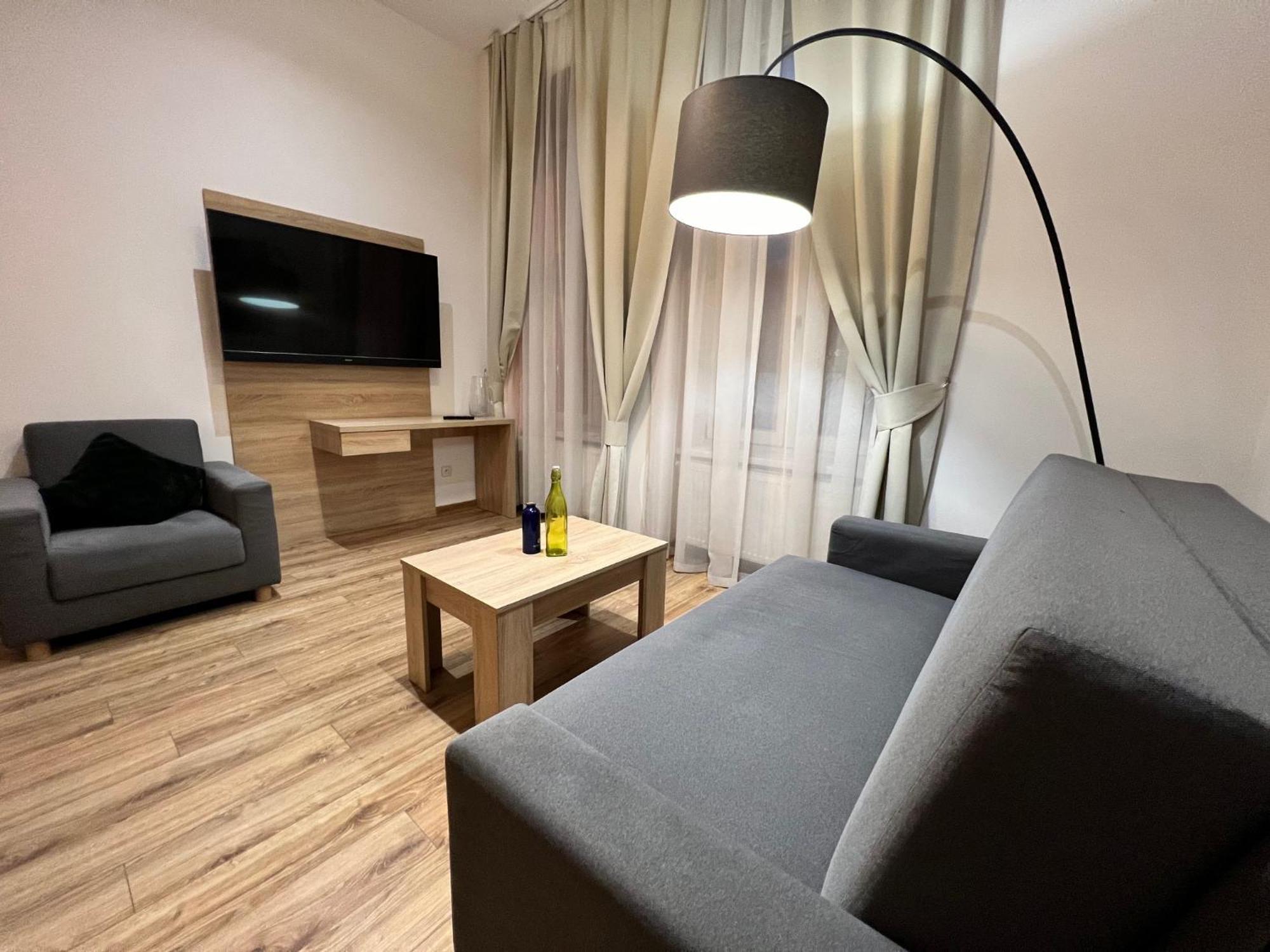 P&J Apartments Lubicz Krakow Exterior photo