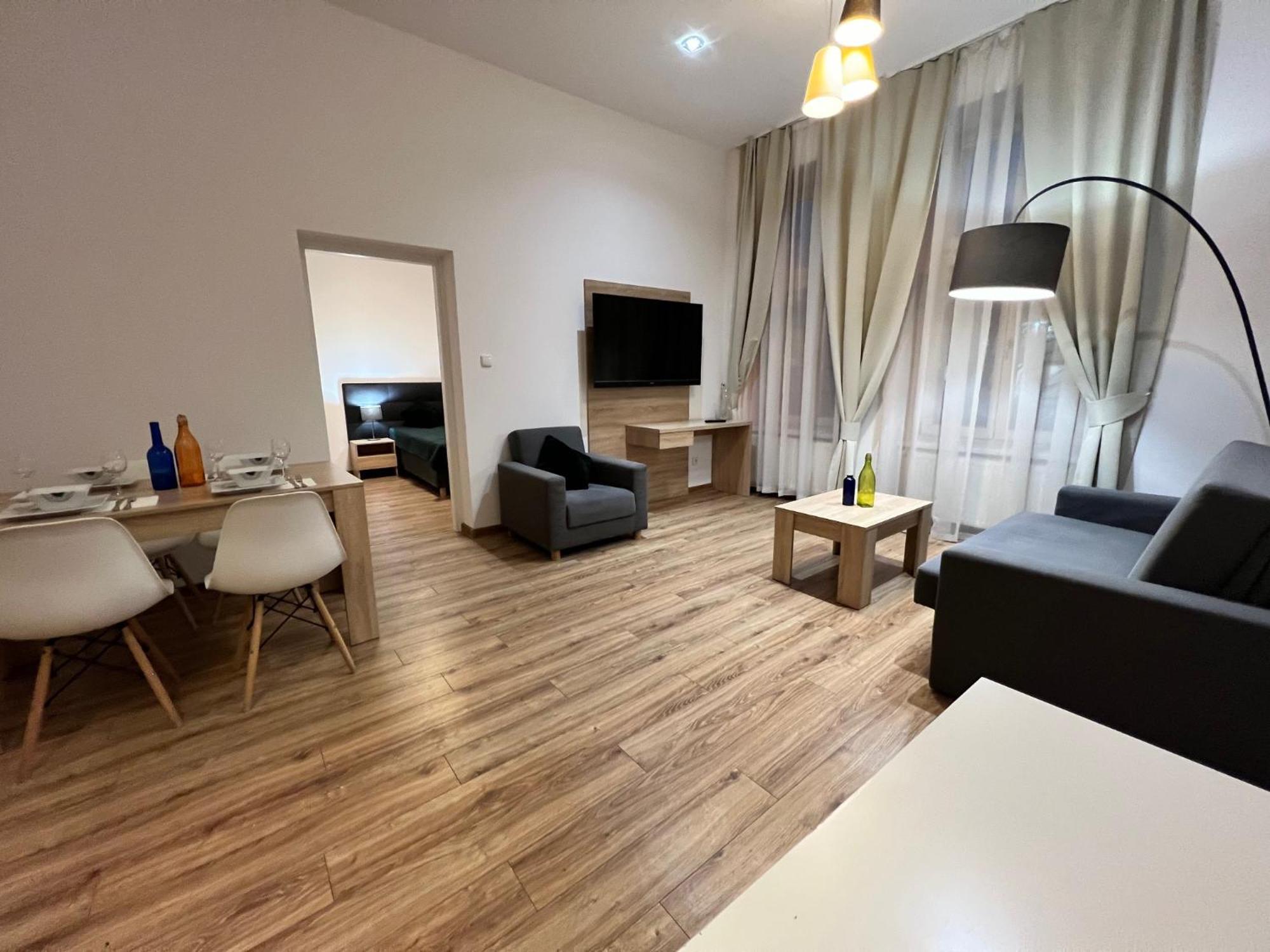 P&J Apartments Lubicz Krakow Exterior photo