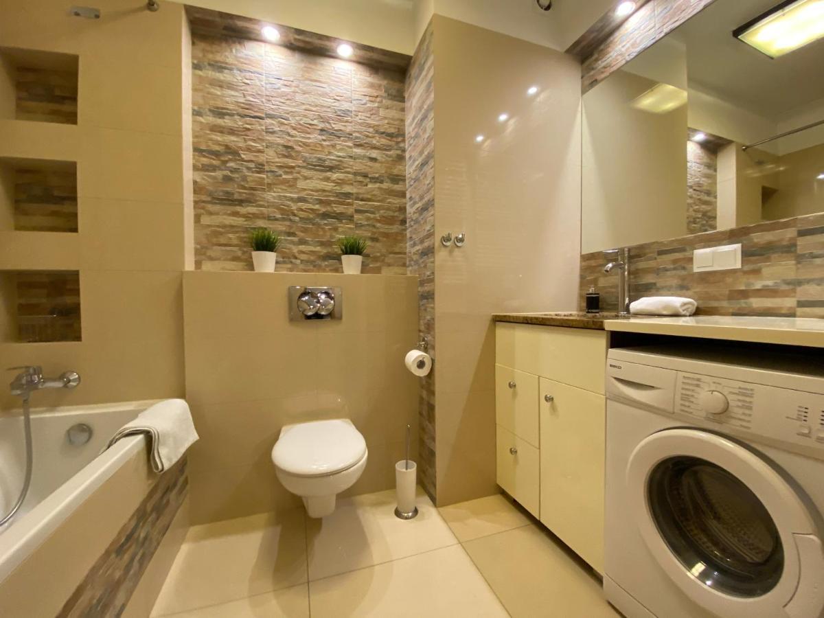P&J Apartments Lubicz Krakow Exterior photo